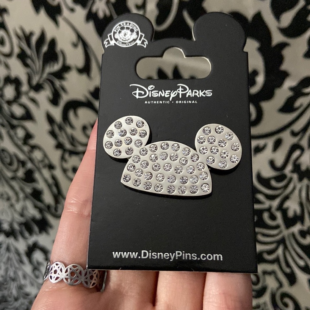 Disney Parks Pin Trading Bling Silver Jewelled Mickey Mouse Ear Hat Brooch ✨